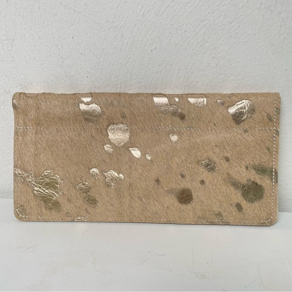 Genuine Fur-On Cowhide Metallic Gold Splatter Paint Handmade Artisan Clutch Boho - Picture 16 of 17